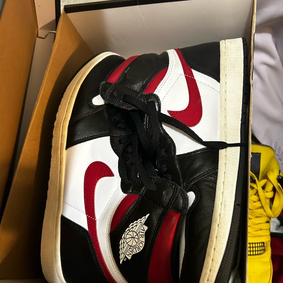 Jordan 1 og gem reds - Picture 1 of 2